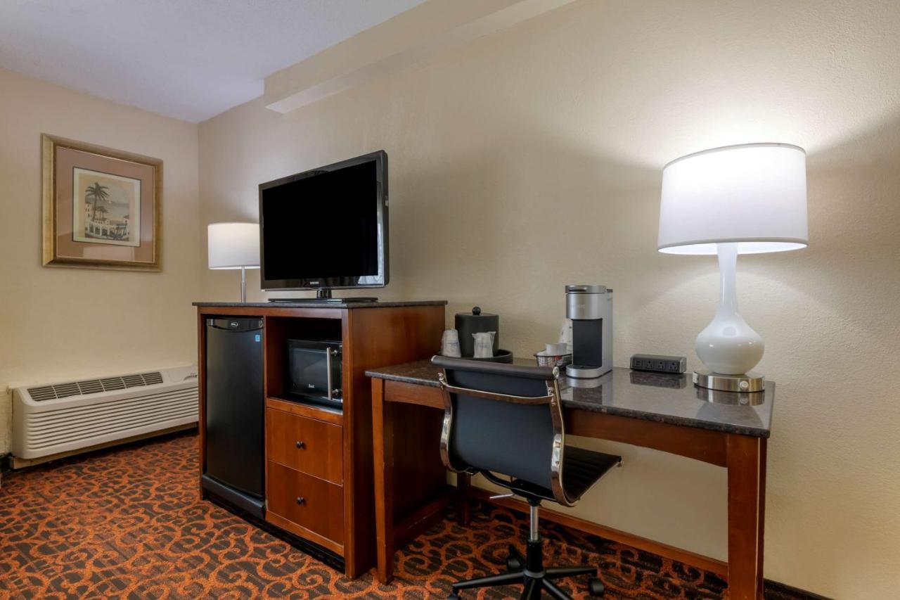 Best Western Plus North Miami-Bal Harbour Ngoại thất bức ảnh