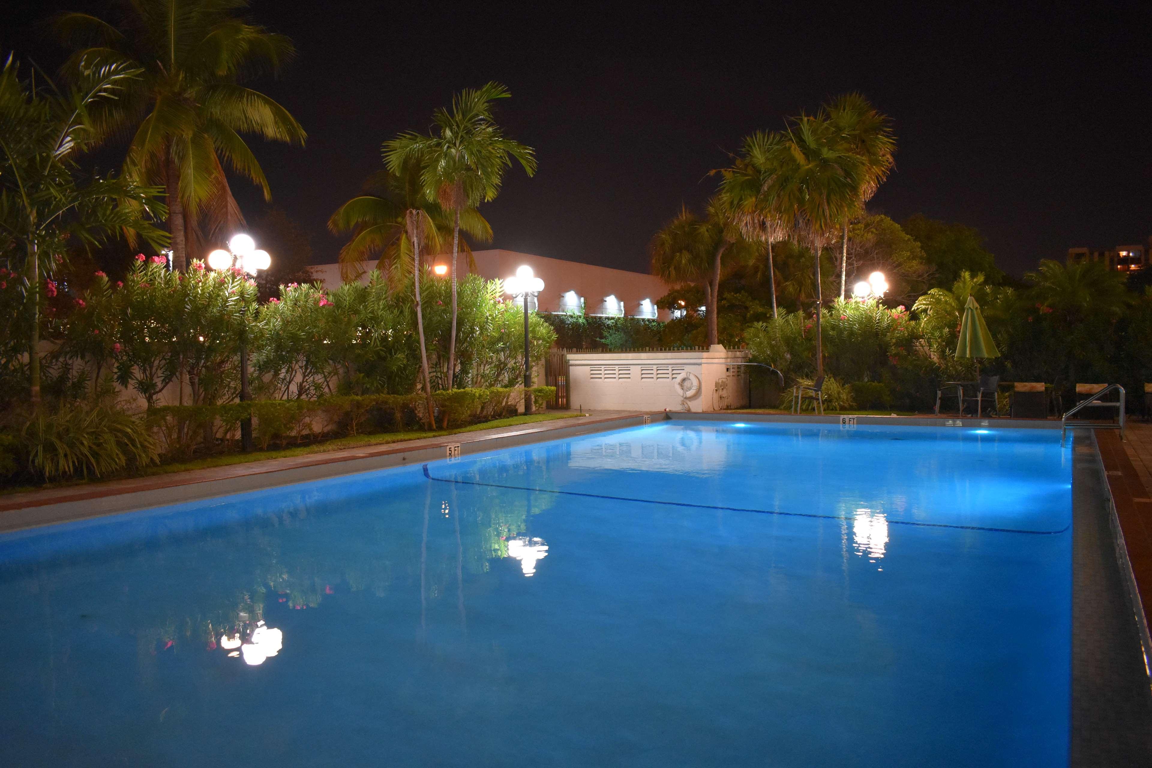 Best Western Plus North Miami-Bal Harbour Ngoại thất bức ảnh